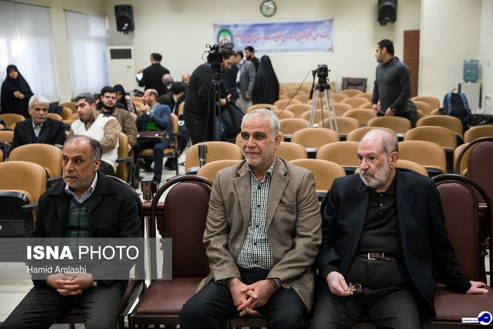 حسین هدایتی و وزیر سابق احمدی نژاد کجا شلاق می خورند؟!