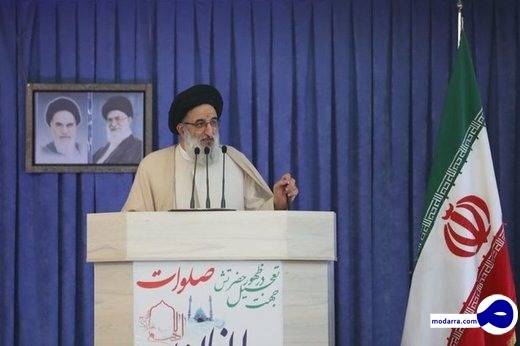 رسانه آستان قدس: امام جمعه کرج یک سید انقلابی است