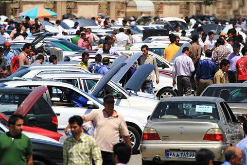 قیمت خودرو دستوری پایین نمی آید