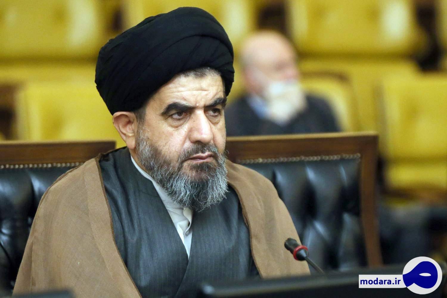 نماینده اصولگرای مجلس: دیوان محاسبات به وظیفه خود عمل نمی کند/عادل آذر باید برای گزارش تفریغ بودجه استدلال می آورد