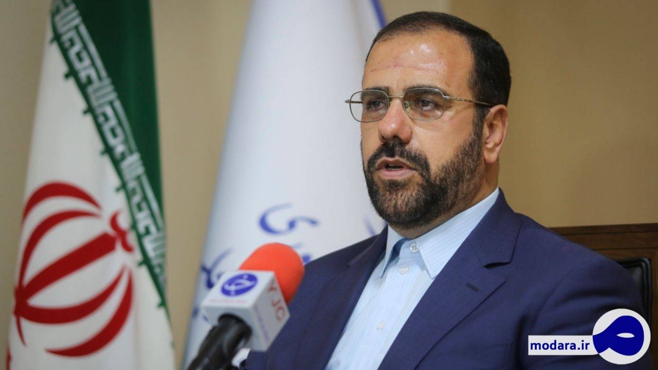 معاون پارلمانی رئیس جمهور: نمایندگان قبل از رسانه‌ای کردن، سوالات خود را با بنده در میان بگذارند