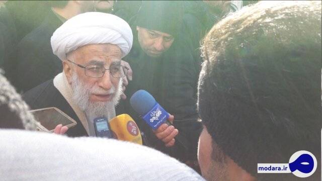 آیت الله جنتی: آمریکا خَر است