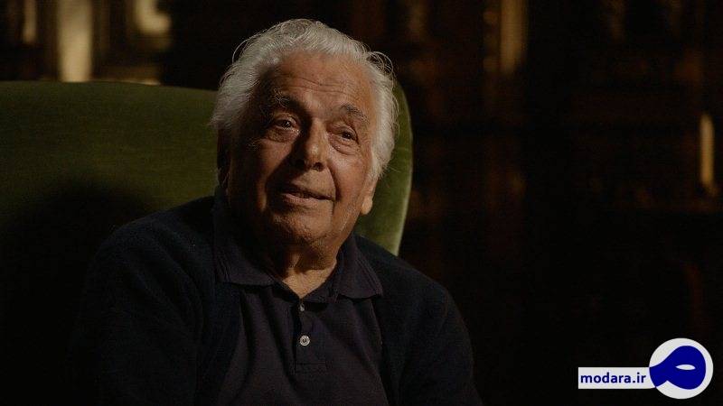 ابراهیم گلستان: همان عکسی که احمدی‌نژاد صندلی گذاشته زیر پایش تا قَدش برسد با آدم قدبلندی دست بدهد؛ آن عکس وضعیت کنونی ماست