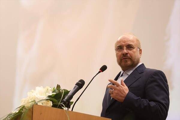 در نظام جمهوری اسلامی باید به مردم بیش از پیش توجه شود