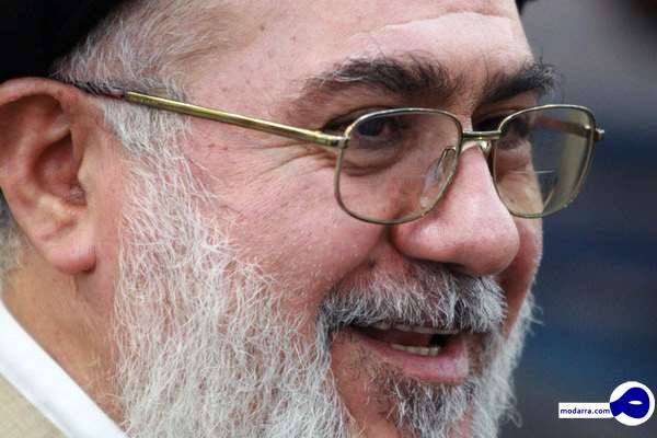 روایت موسوی خوئینی‌ها از پخش اعترافات تلویزیونی آیت‌الله شریعتمداری: امام فرمودند ای کاش پخش نمی‌کردید