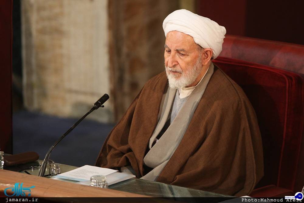 آیت الله یزدی: طلبه و آخوند سکولار برای اسلام مضر است