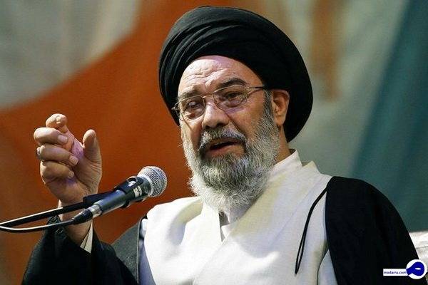 امام جمعه اصفهان: اقدامات دادستان اصفهان برای جلوگیری از دوچرخه سواری بانوان و سگ گردانی و بی حجابی قابل تشکر است