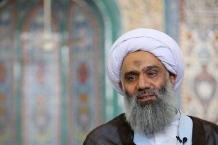 مشکل اصلی نظام این است که برخی مدیران میانی به اسلام اعتقاد ندارند