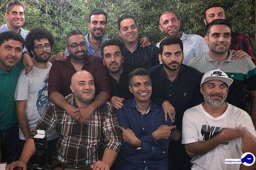 سورپرایز عادل فردوسی‌پور به بهانه تولد بیست سالگی ۹۰+فیلم
