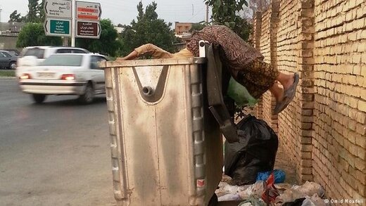 گزارش بانک جهانی: ایرانی‌ها از عراقی‌ها فقیرتر شده‌اند/ یک اقتصاددان: سطح رفاه مردم زمان جنگ بهتر از حالا بود