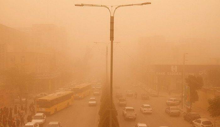 گردوغبار شدید در راه تهران