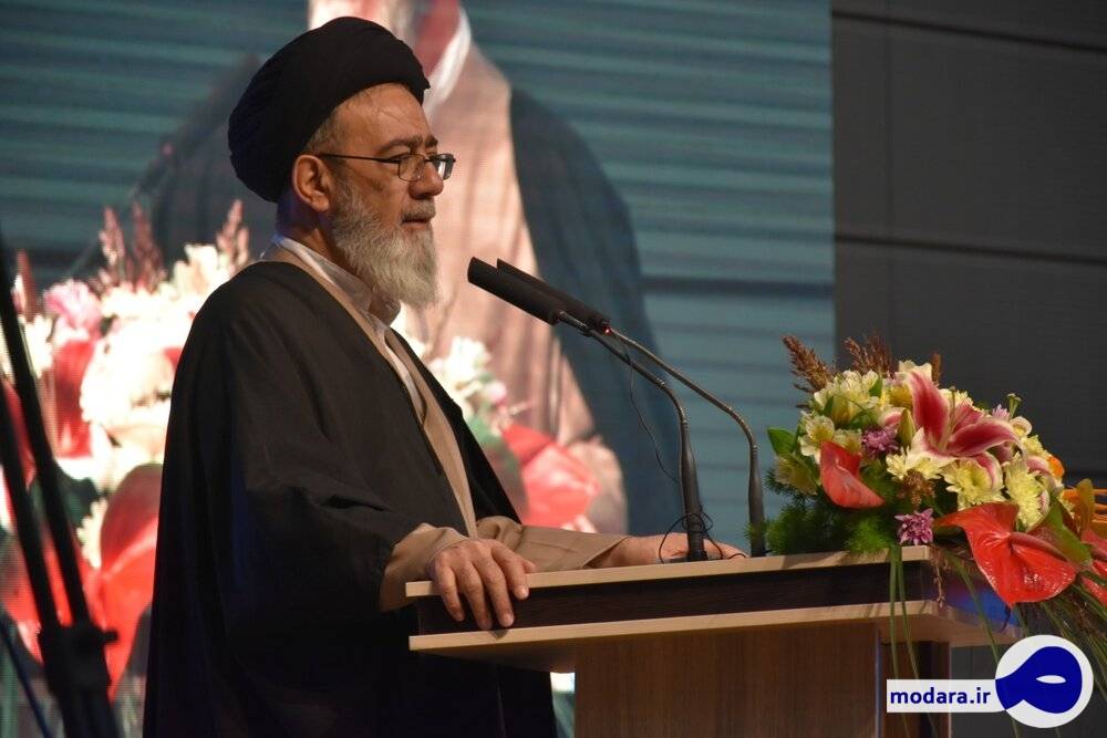 امام جمعه تبریز: مردم را با توطئه شیوع کرونا حین رای‌گیری انتخابات می‌ترسانند