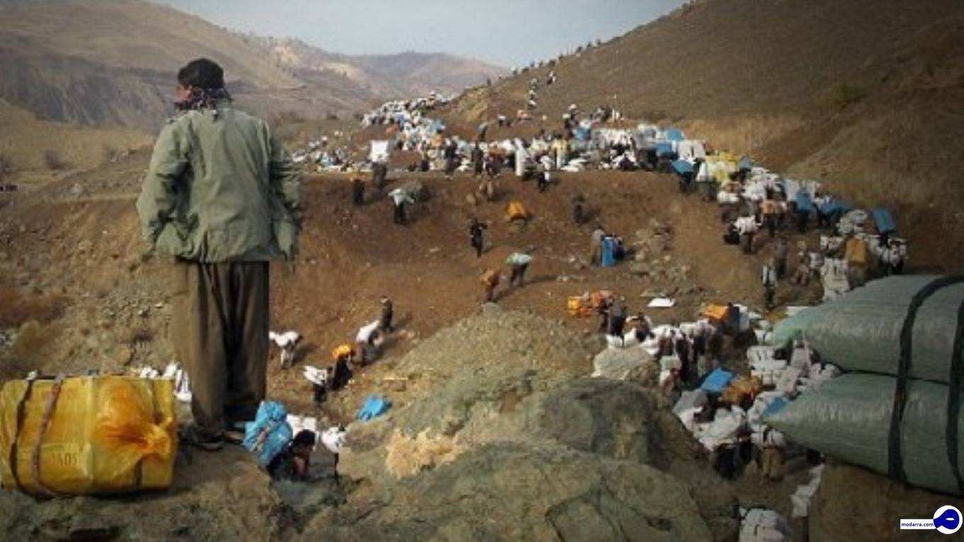 مرگ یک کولبر نوجوان در سقوط از کوه