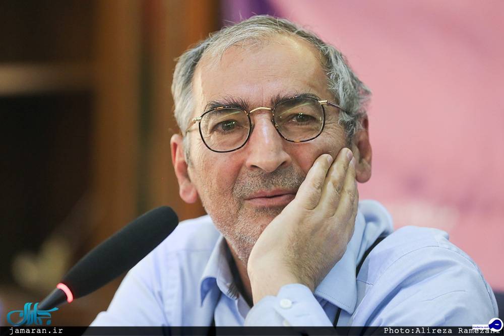زیباکلام: معتقدم با رأی دادن می‌توانیم از بحران‌ها عبور کنیم اما من در انتخابات شرکت نمی‌کنم