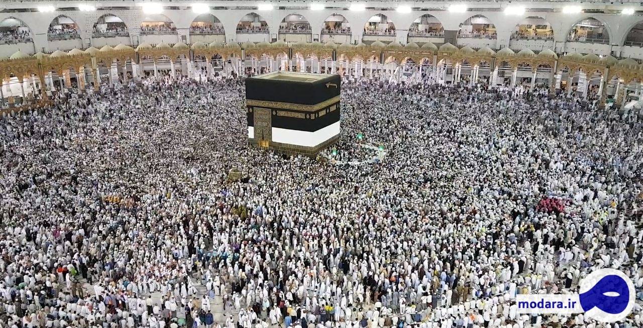 فیلم | برافراشتن پرده جدید بر فراز خانه خدا