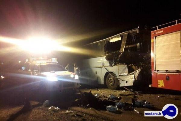 جان باختن ٩ نفر و مصدومیت نفر در واژگونی اتوبوس تهران-شیراز در اصفهان