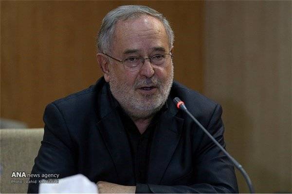 نماینده تبریز: مردم می‌پرسند چطور نماینده‌ای که رد صلاحیت شده حق قانون‌گذاری دارد/ جامعه اگر خسته شود با فشار دیگری منفجر خواهد شد