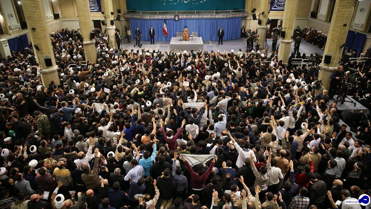 رهبر انقلاب: ملت در ۲۲ بهمن کار بزرگی انجام داد/ عده‌ای ضعف‌های خود را به ملت و انقلاب نسبت می‌دهند