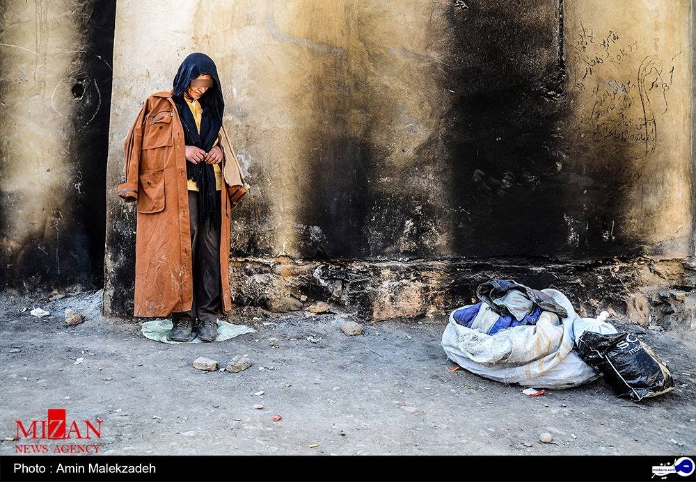 زندگی شبانه زنان کارتن‌خواب تهران چگونه می گذرد؟