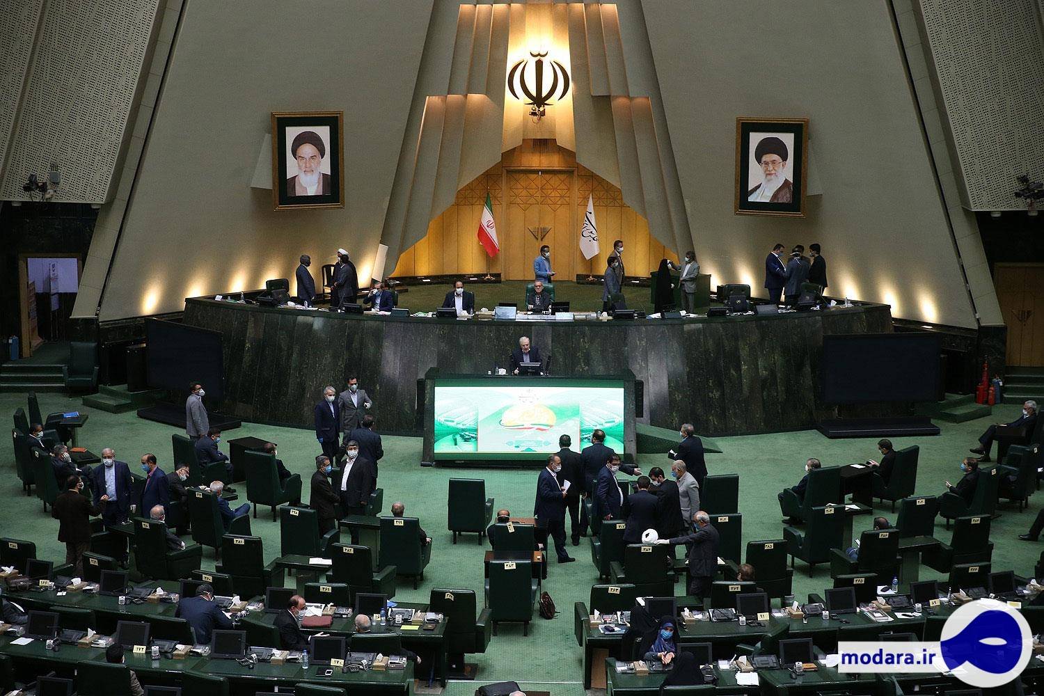 جمهوری اسلامی: نمایندگان مجلس، روز گذشته حق الناس را پایمال کردند