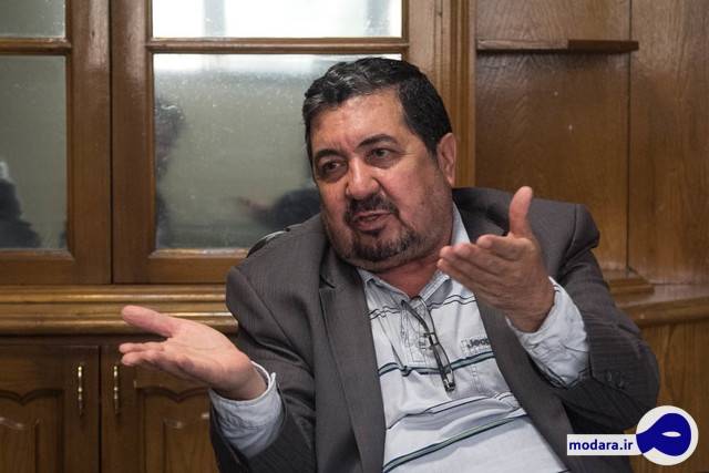احمد خورشیدی: احمدی نژاد فعلا محبوب‌ترین چهره سیاسی جمهوری اسلامی است