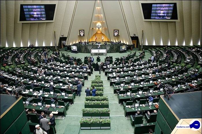 غلامرضا کاتب: مجمع تشخیص جایگاه قانون‌گذاری ندارد/ لاریجانی: درست است