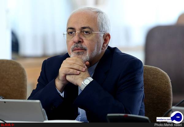 کیهان مخالف استعفای ظریف شد!