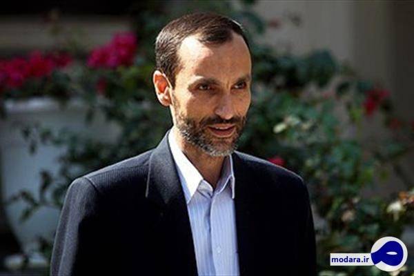 بقاییِ عصبی در بیمارستان بستری شد