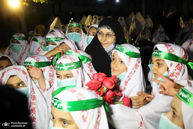 معاون زنان رئیس جمهور در جمع دختران ۹ ساله: خودتان را برای زندگی مشترک آماده کنید