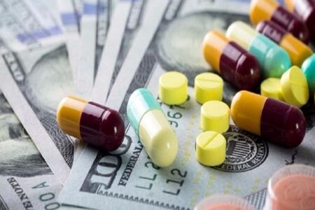توضیحات وزیر بهداشت درباره ارز ترجیحی دارو