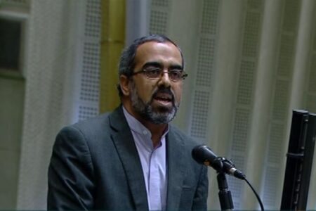 نماینده تهران: جوانان کف خیابان بچه‌های ما هستند/درد جوانان اقتصاد است نه حجاب