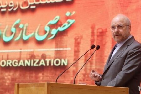 قالیباف: در خارج از من سوال می‌کردند چطور با وجود تحریم ها ۲۰۰ کیلومتر مترو ساختی؟!