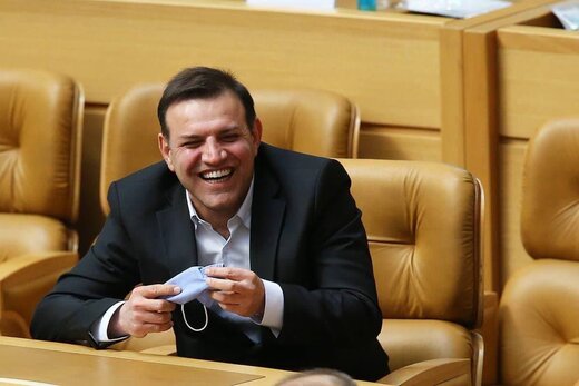 مجمع فدراسیون فوتبال عزیزی خادم را عزل کرد