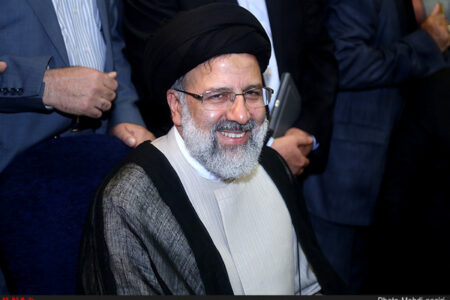 آقای رئیسی! یادتان هست گفتید بازنشسته ها نوه دارند، نتیجه دارند، زندگی شان دوسه برابر شده؟