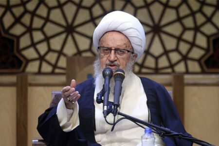 آیت الله مکارم شیرازی: قیمت‌ها روز به روز درحال افزایش یافتن است/ مردم جواب قانع کننده از دولت می خواهند