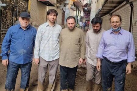 دفاع نماینده انقلابی مجلس از انتشار تصویر گلی اش در امامزاده داوود/ رضاخواه: رفته بودیم از مسئولان منطقه بازخواست کنیم