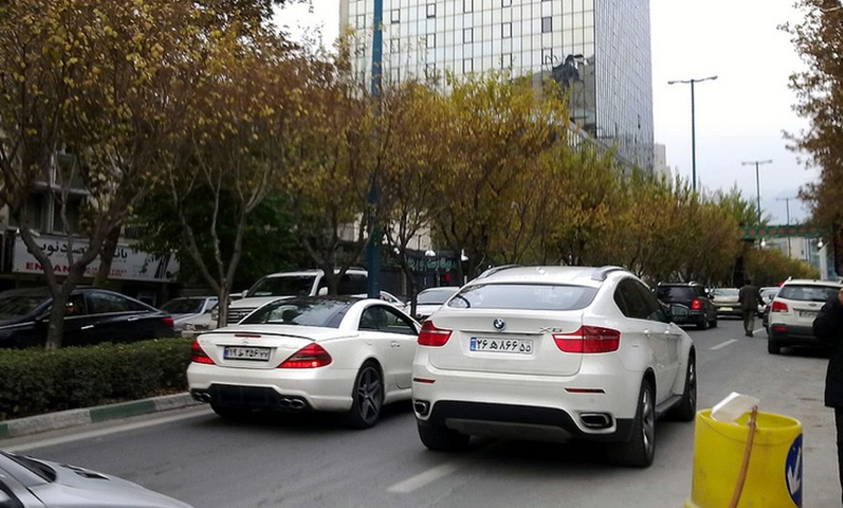 اجاره خودرو برای دور دور در خیابان‌های تهران