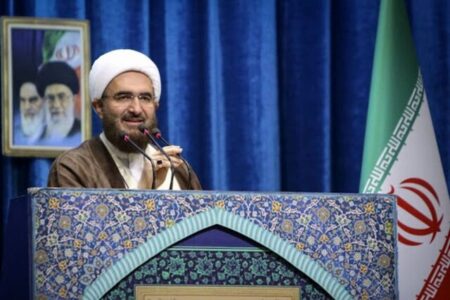 ائمه جمعه و مسئولان مراقب حرف‌های‌شان باشند؛ جامعه ظرفیت ابتلا به حواشی اعصاب خردکن ندارد