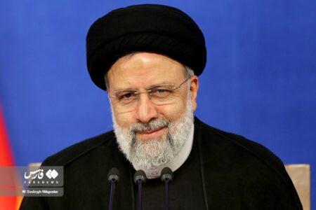 زیدآبادی: هر چه اوضاع کشور پیچیده‌تر شود، دولت رئیسی ناکارآمدتر و بحرانی‌تر خواهد شد/رئیسی به گروگان گروه افراطی جبهه پایداری در آمده است