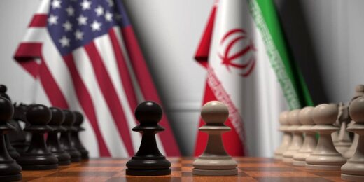 کیهان: ترامپ ۱۱بار درخواست مذاکره با ایران را داشت اما به آقای روحانی اجازه مذاکره ندادند