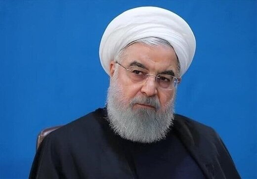 حسن روحانی: ما چاره‌ای نداریم جز اینکه نظام جمهوری اسلامی را حفظ کنیم/ مردمی که از ما برگشتند را باید برگردانیم