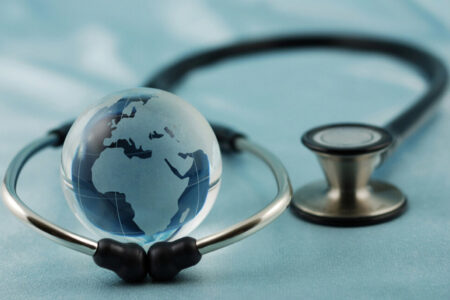 کشور عمان مثل جاروبرقی در حال جذب پزشکان ایرانی است