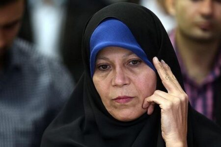 انتقاد وکیل «فائزه هاشمی» از اطلاع رسانی درباره حکم موکلش