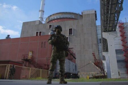 زلنسکی: نیروگاه هسته‌ای زاپوریژیا در یک قدمی فاجعه است