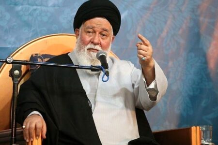 علم الهدی: دست دوستی با آمریکایی‌ها برخلاف نفع مردم ماست/استکبارستیزی در کارنامه عملکرد دولت متجلی است