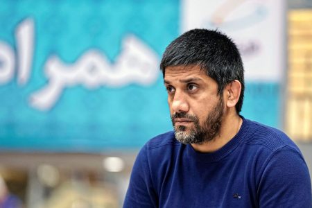 دبیر: فقط با فرهنگ دفاع مقدس می‌توانیم به هدف‌ برسیم/من عاشق این هستم که برای تیم‌های ملی حمالی کنم