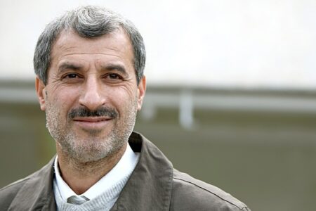 مایلی کهن: چرا بازیکن تیم ملی علیه سرمربی تیم ملی موضع می گیرد؟/ باید از تاج حمایت کنیم