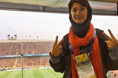نیلوفر حامدی خبرنگار روزنامه شرق در تهران بازداشت شد