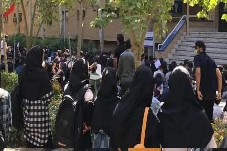 روزنامه هم میهن: از اعتراضات اخیر درس گرفته و به مطالبات زنان توجه بیشتری شود