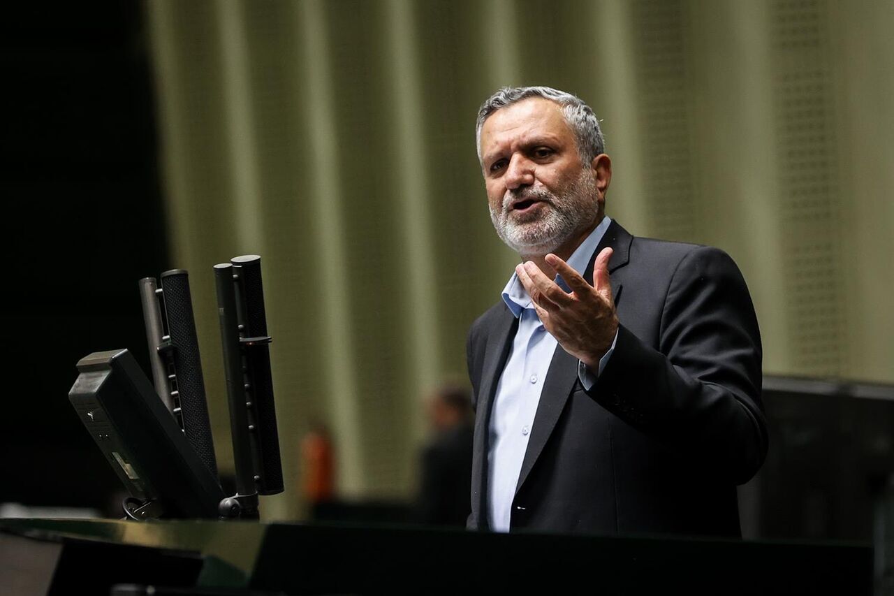 وزیر کار: جمهوری اسلامی «اُمید به زندگی”» را در ایرانیان افزایش داده است